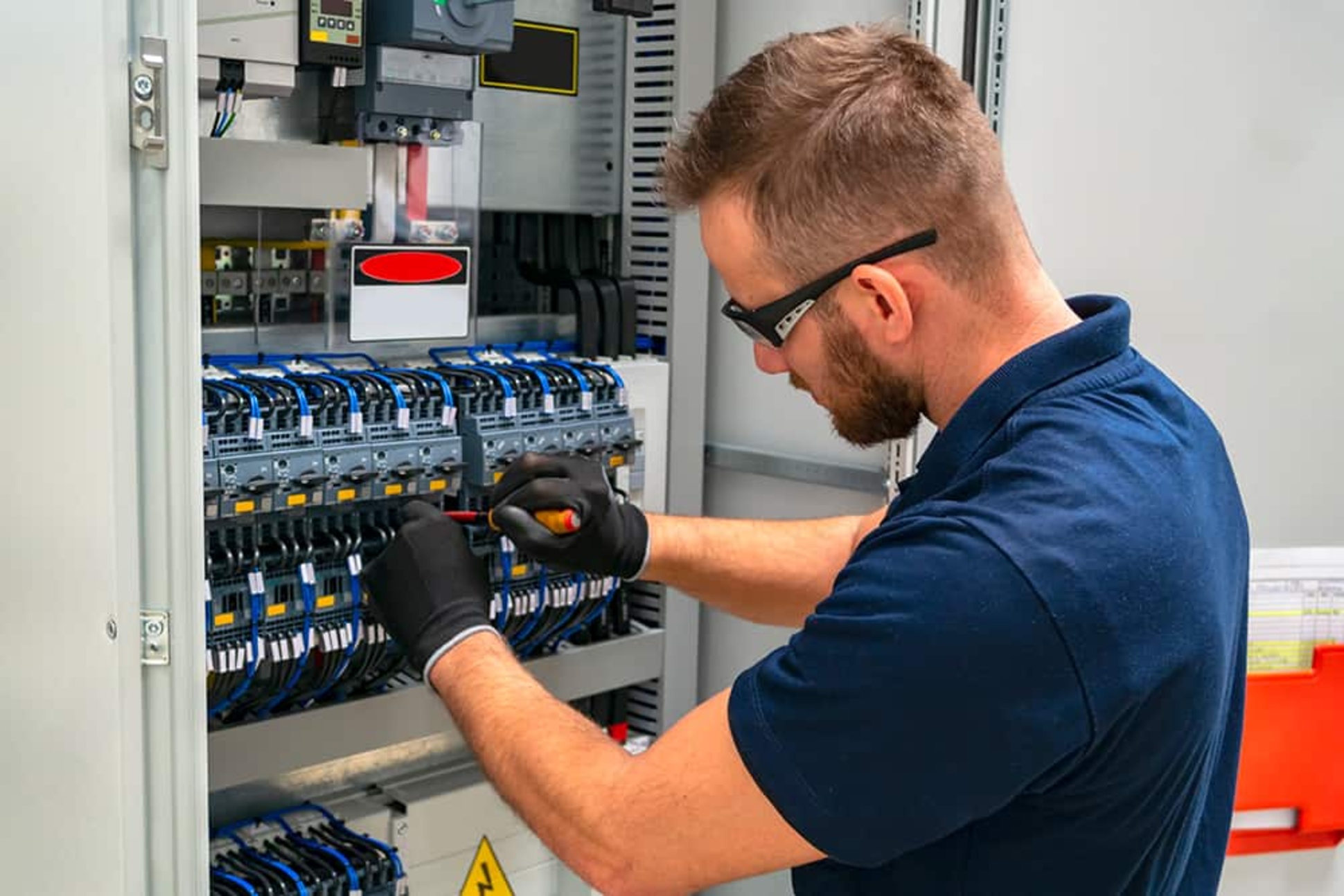Elektroniker für Energie- und Gebäudetechnik (m/w/d) bei elektrotechnik stefan jakob in Ludwigsau Beenhausen